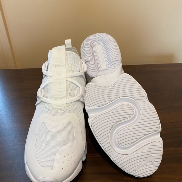 Nike Air Max Infinity White BQ4284-100 new w box - Picture 5 of 5